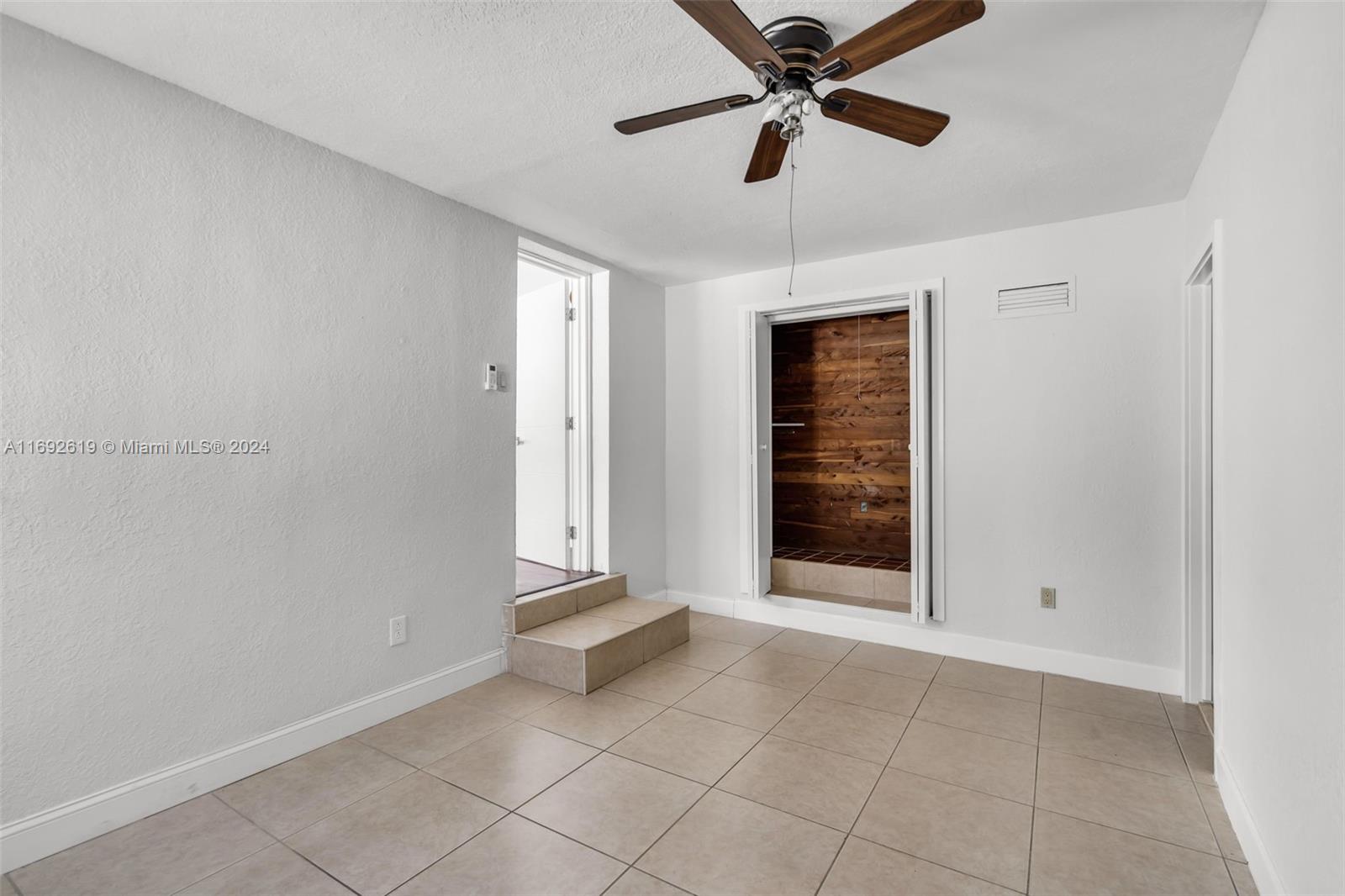 COUNTRY CLUB ESTATES SEC - Residential Lease