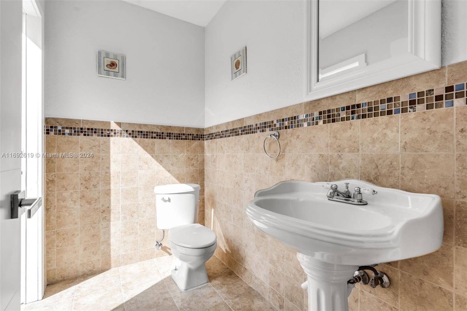 COUNTRY CLUB ESTATES SEC - Residential Lease