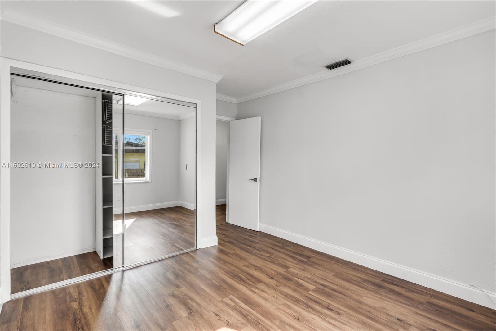 COUNTRY CLUB ESTATES SEC - Residential Lease