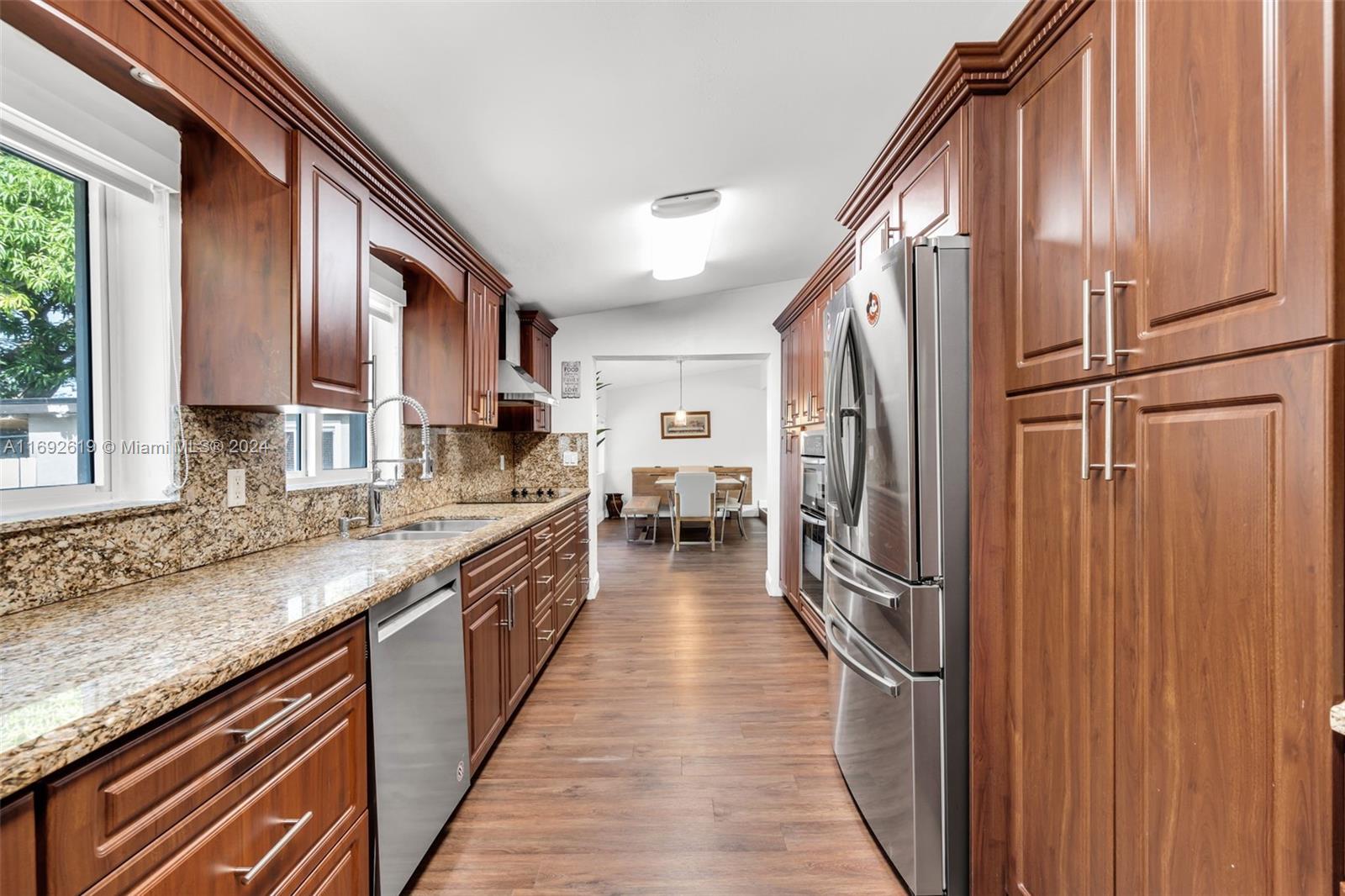 COUNTRY CLUB ESTATES SEC - Residential Lease