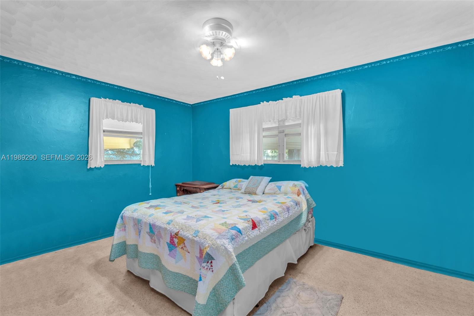 EDGEWATER MANOR NO 2 - Residential