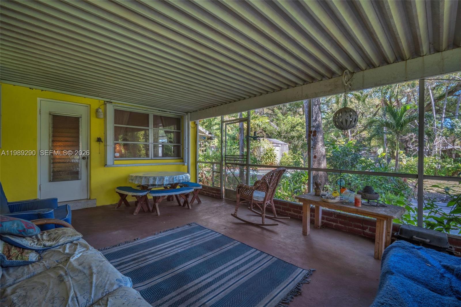 EDGEWATER MANOR NO 2 - Residential