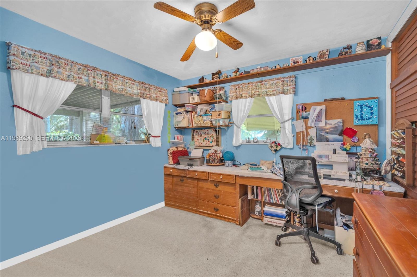 EDGEWATER MANOR NO 2 - Residential