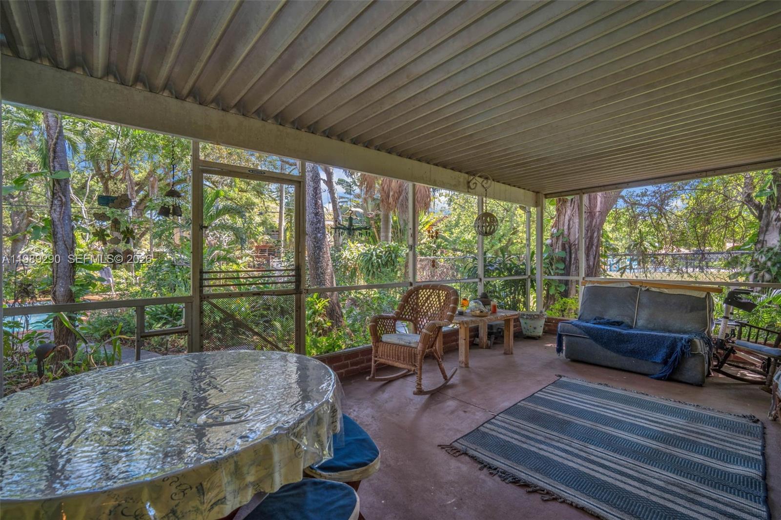 EDGEWATER MANOR NO 2 - Residential