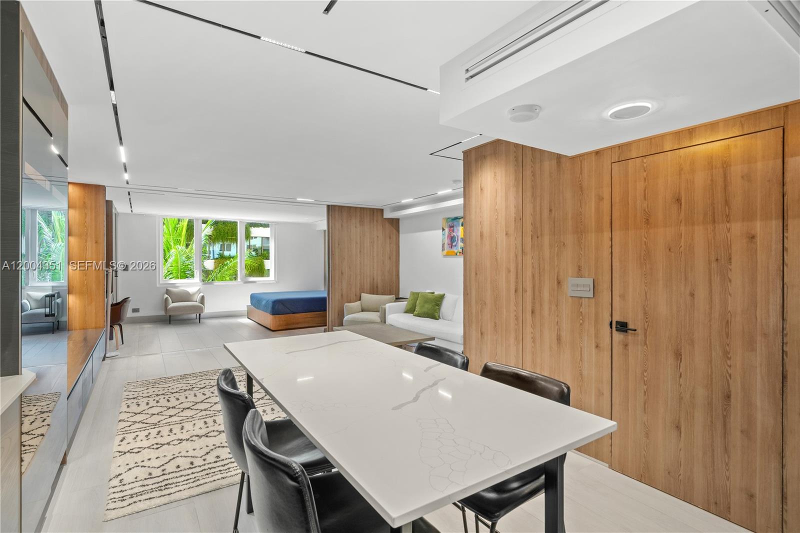 RONEY PALACE CONDO - Residential Lease