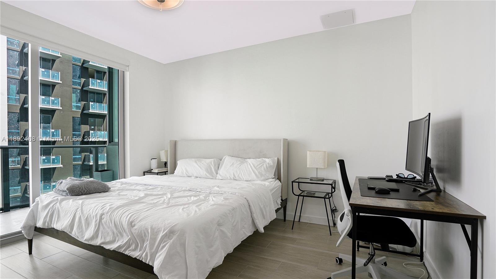 LE PARC AT BRICKELL CONDO - Residential