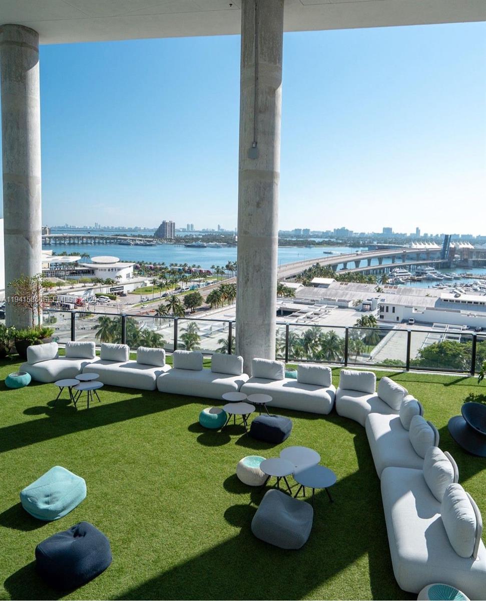 THE ELSER HOTEL & RESIDENC - Residential Lease