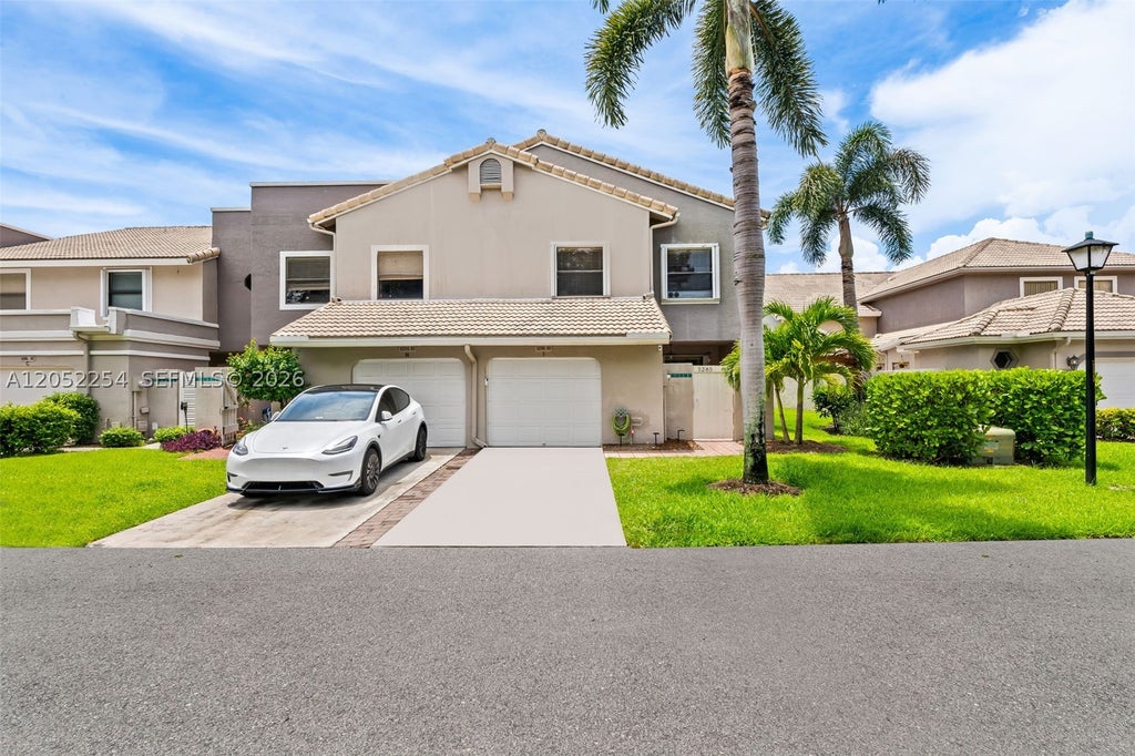 Photo of 5285 Monterey Circle #I-(60), Delray Beach, FL 33484 (MLS # A12052254)