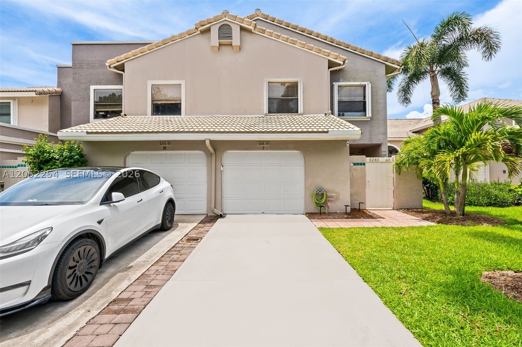 Photo of 5285 Monterey Circle #I-(60), Delray Beach, FL 33484 (MLS # A12052254)
