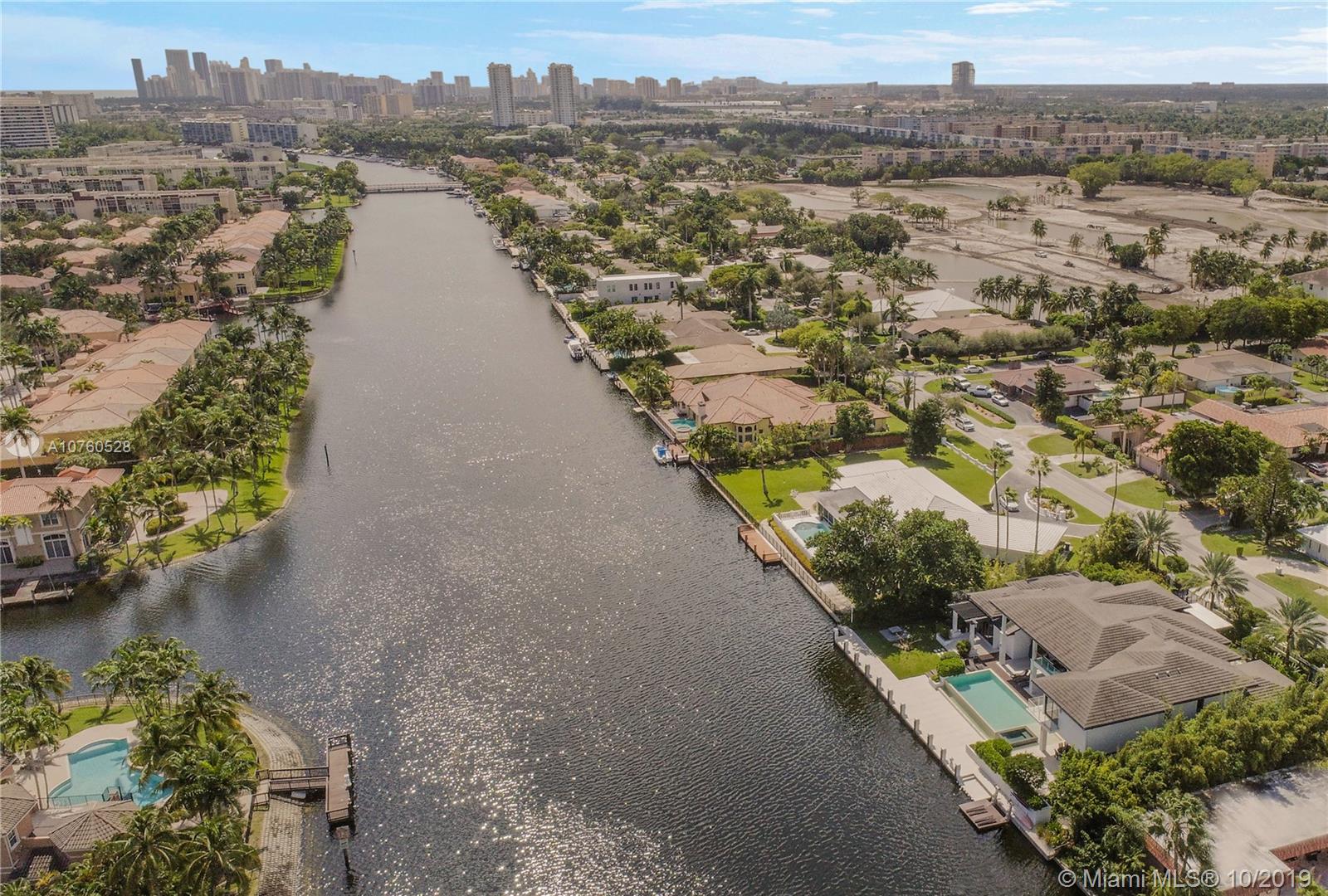 HOLLYWOOD GOLF ESTATES SE - Residential