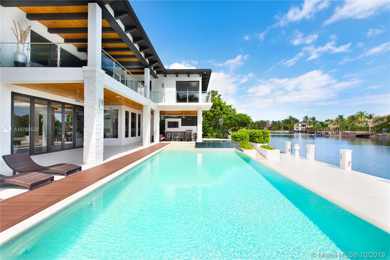 HOLLYWOOD GOLF ESTATES SE - Residential