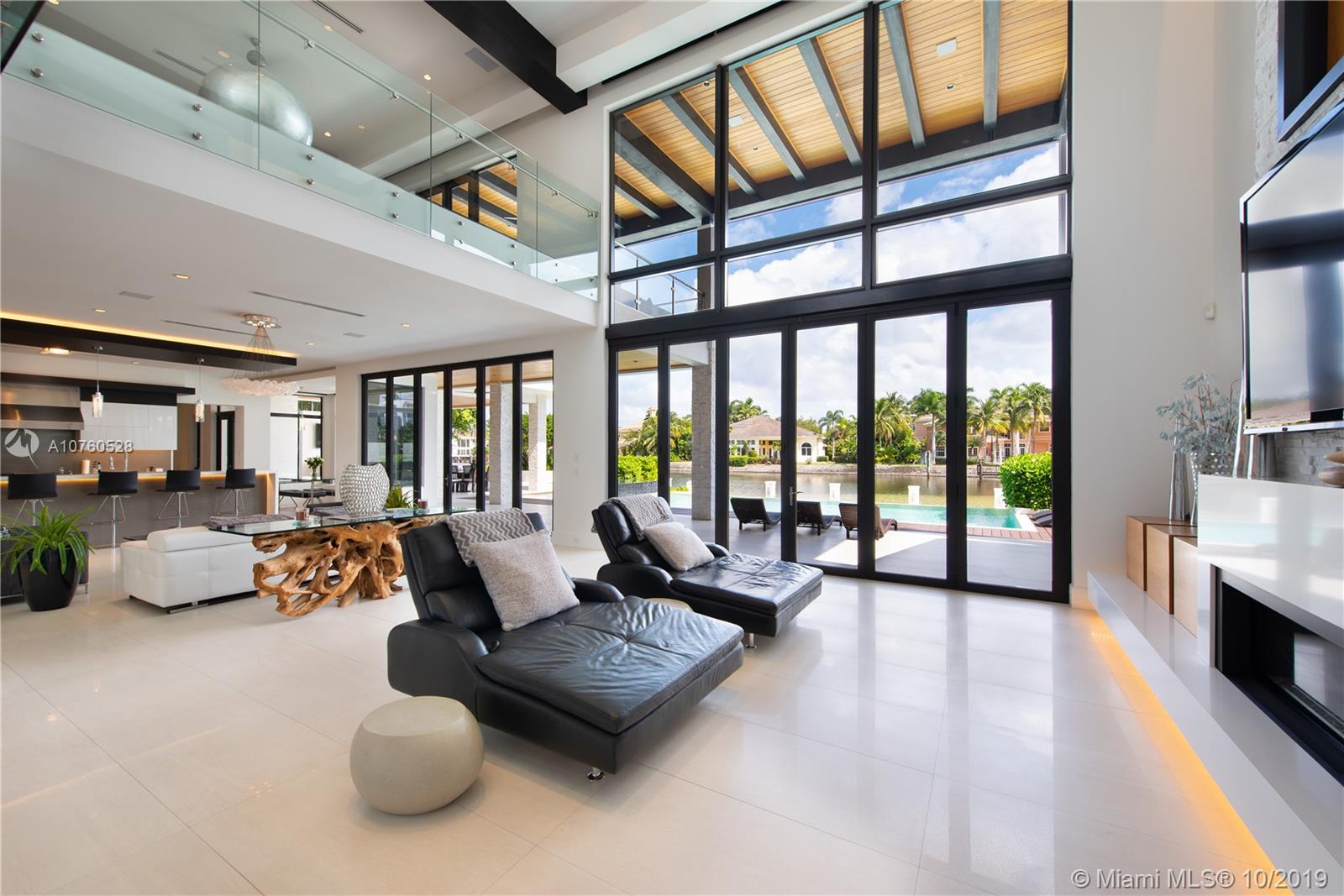 HOLLYWOOD GOLF ESTATES SE - Residential