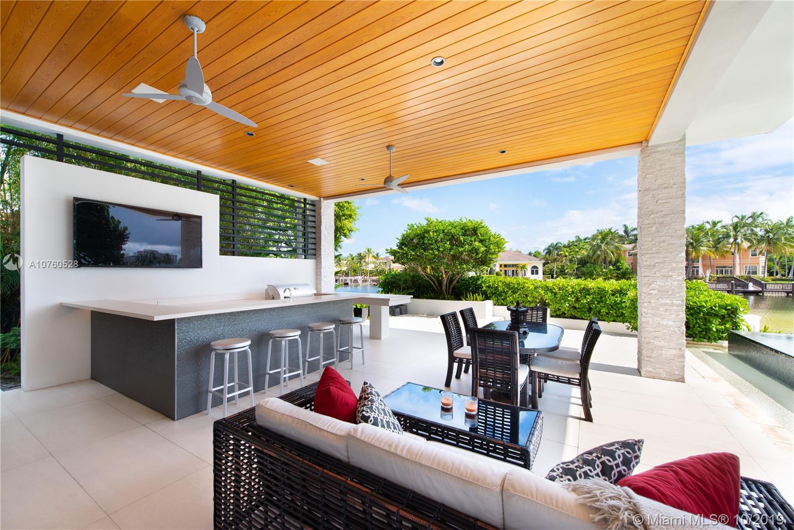 HOLLYWOOD GOLF ESTATES SE - Residential