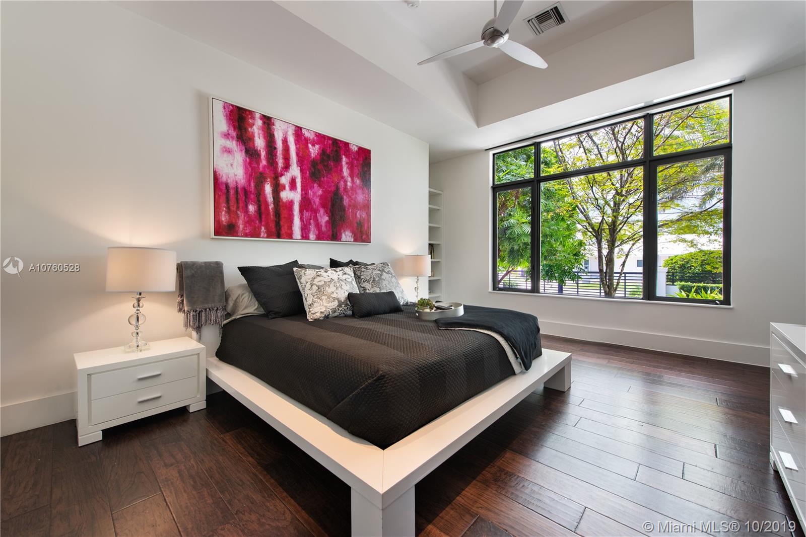 HOLLYWOOD GOLF ESTATES SE - Residential