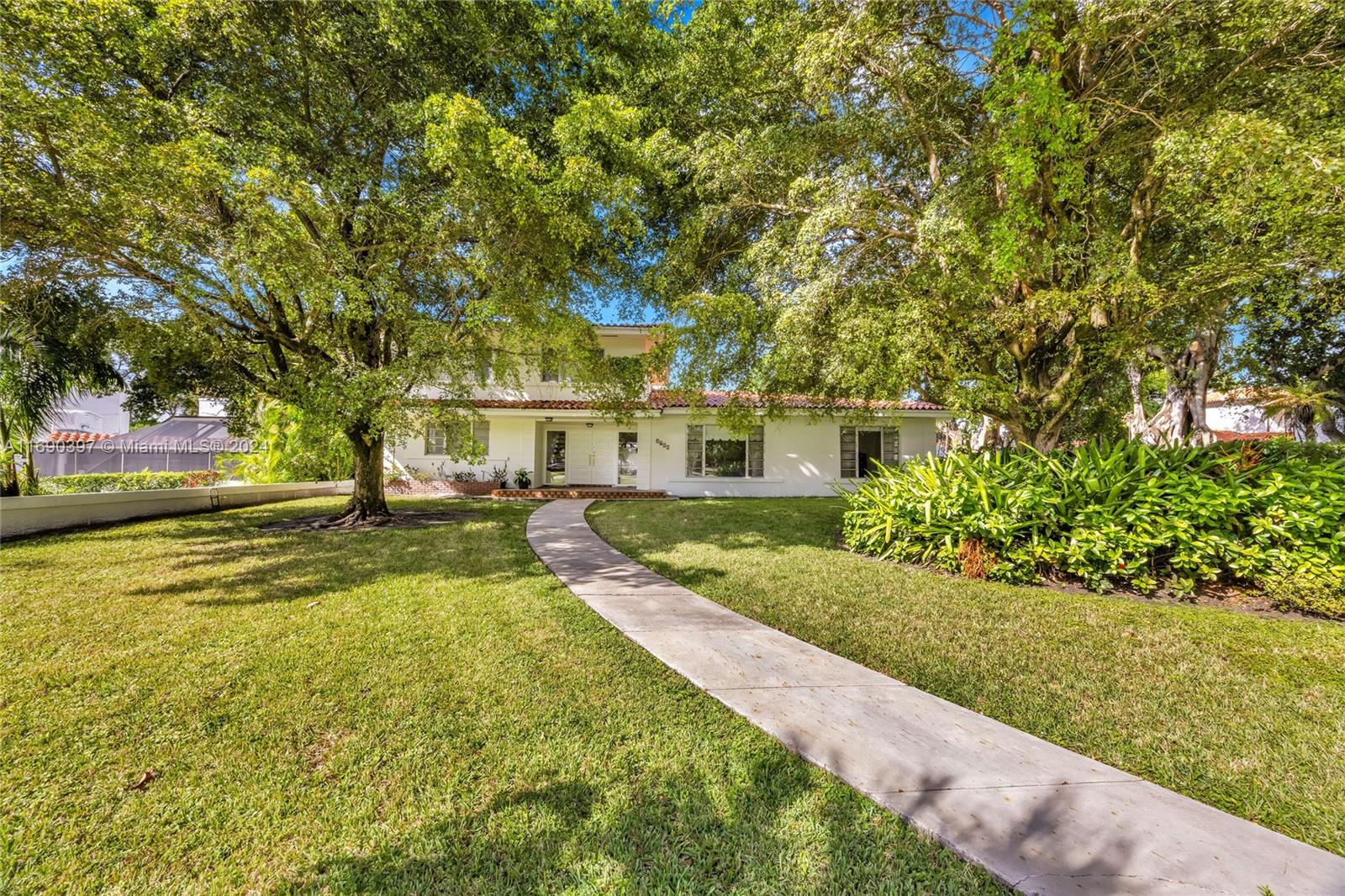 2700 Granada Blvd