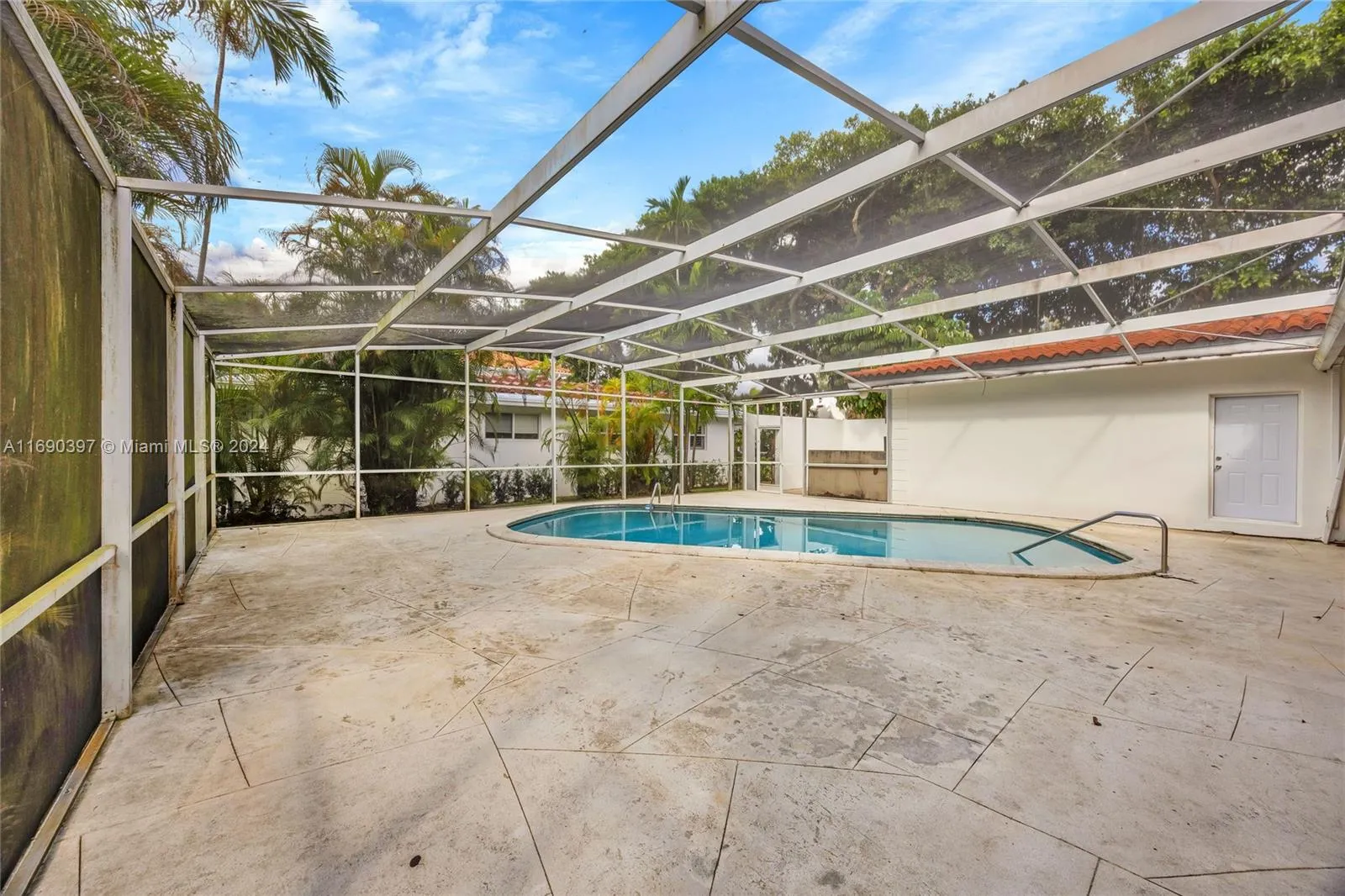 Coral Gables, Florida 33134, United States, 5 Bedrooms Bedrooms, ,3 BathroomsBathrooms,Residential,Active,34092