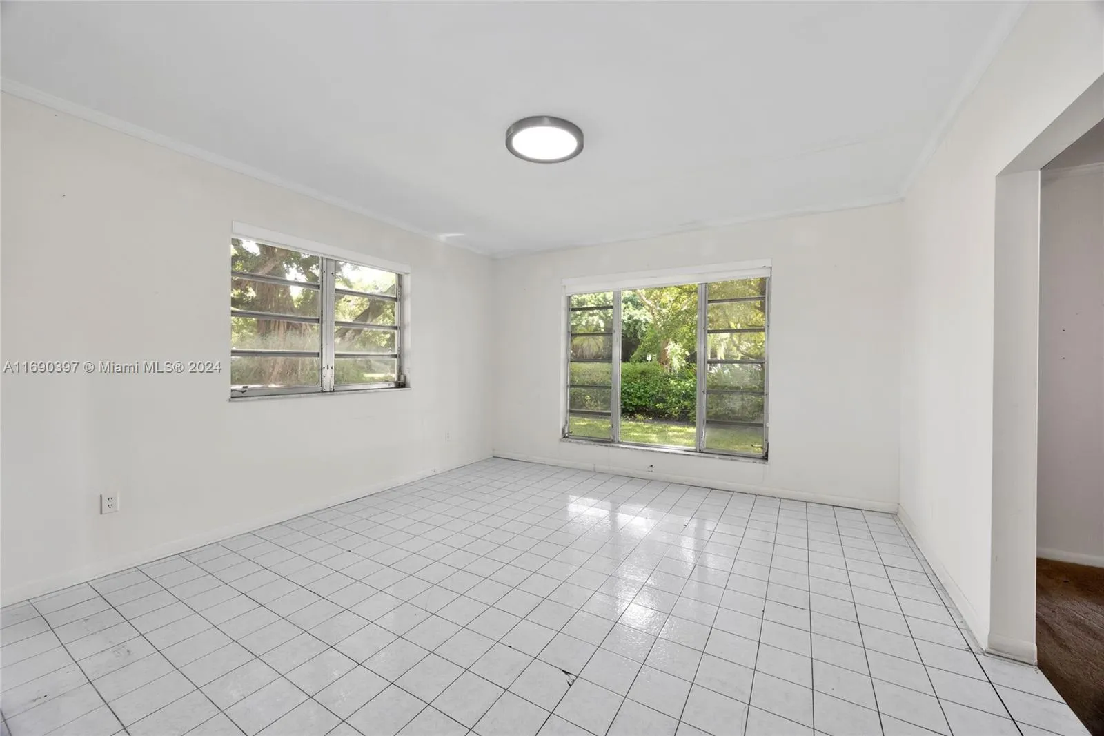 Coral Gables, Florida 33134, United States, 5 Bedrooms Bedrooms, ,3 BathroomsBathrooms,Residential,Active,34092