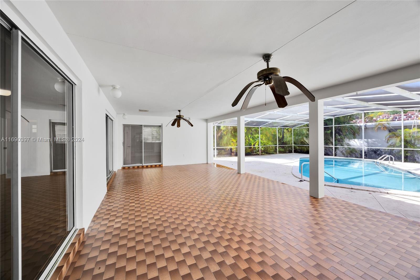CORAL GABLES SEC A - Residential