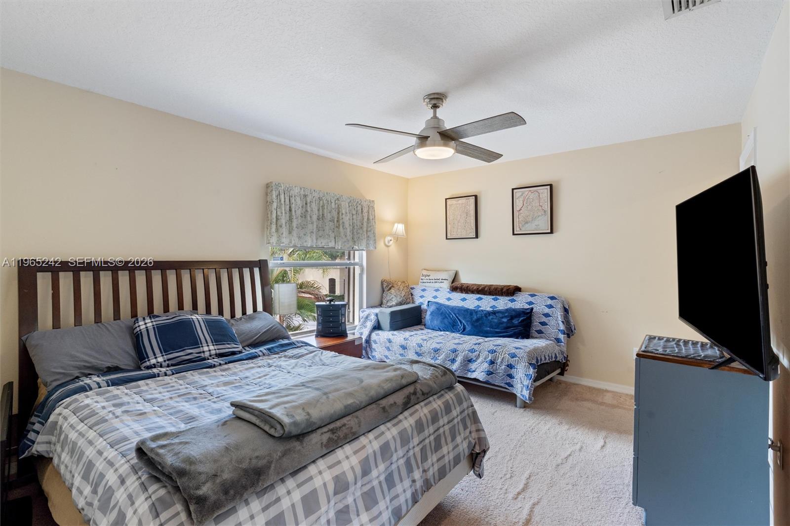 SEMINOLE ESTATES & TOWNHO - Residential