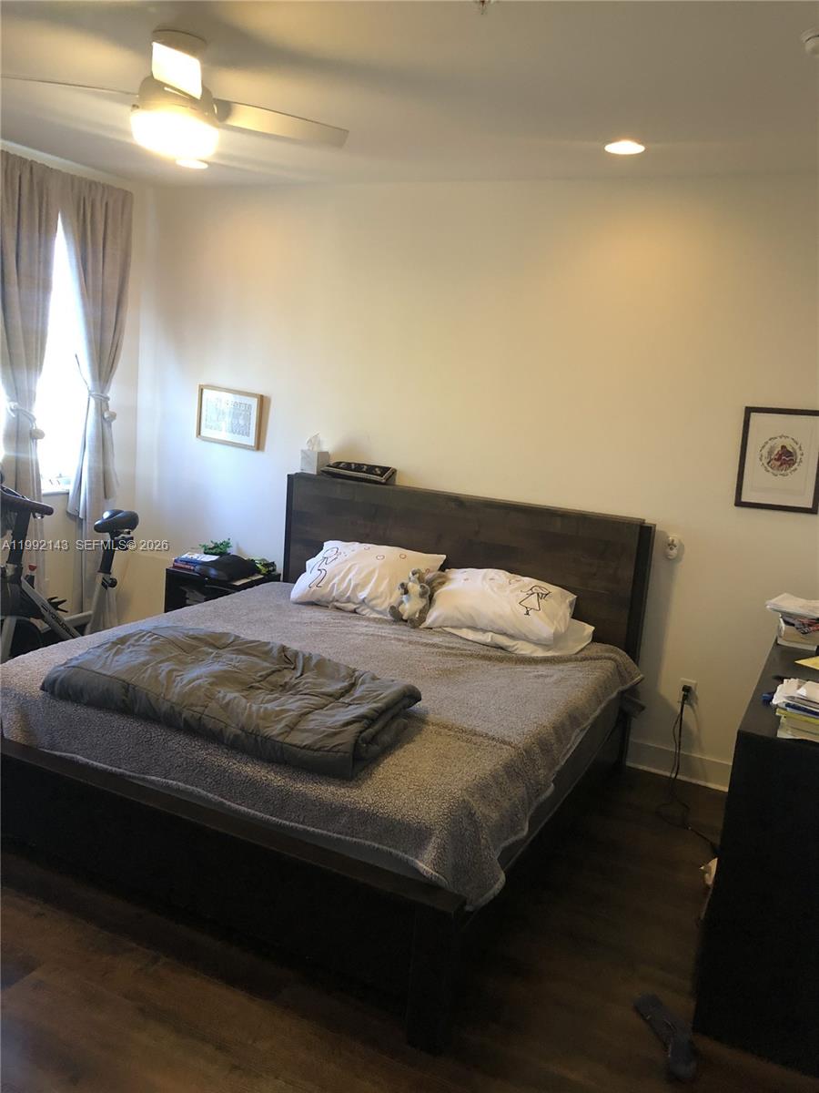 WEITZER AVENTURA PLACE CO - Residential Lease
