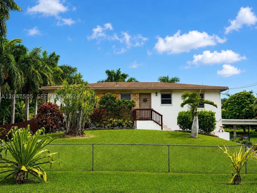 Photo of 5240 SW 82nd Ave, Davie, FL 33328 (MLS # A12047505)