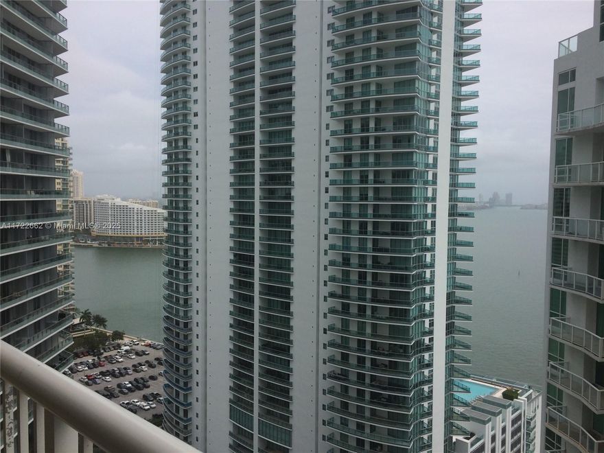 Hi Floor 2/2 with 400SF Covered Balcony.  E. Brickell.  Split-Level, Large Open Kitchen, Walk-In Closets,
Gorgeous NE Bay Views, and Brickell (Manhattan type) skyline.  Boutique type Condo Experience.  With 24/7 Security.  Have (6) 2/2's to offer.  Most are tenant occupied.  Same lines.  Very well run building with low HOA.  Come take a look at these gems, before they disappear.