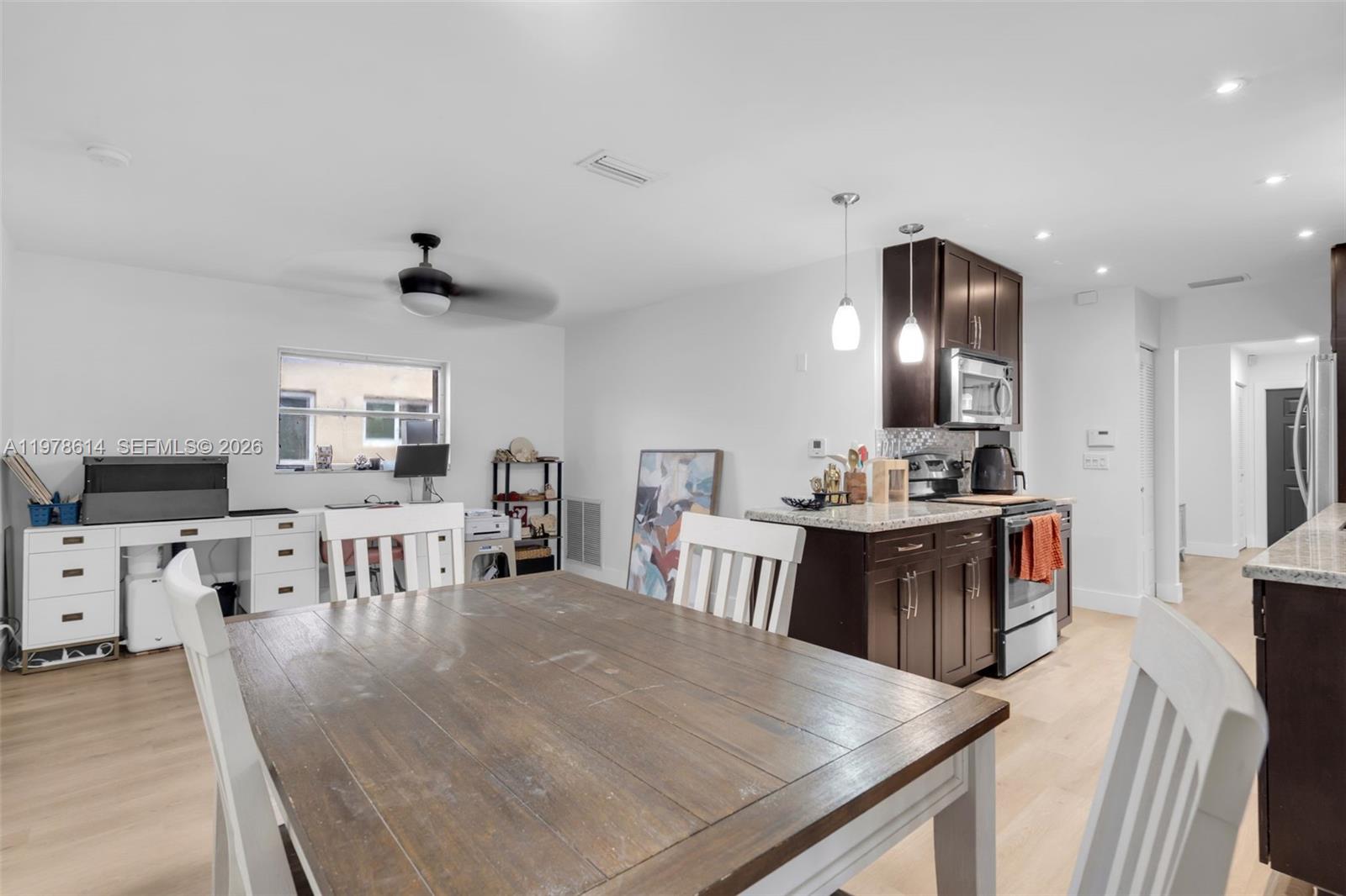 CRYSTAL LAKE 4TH SEC - Residential