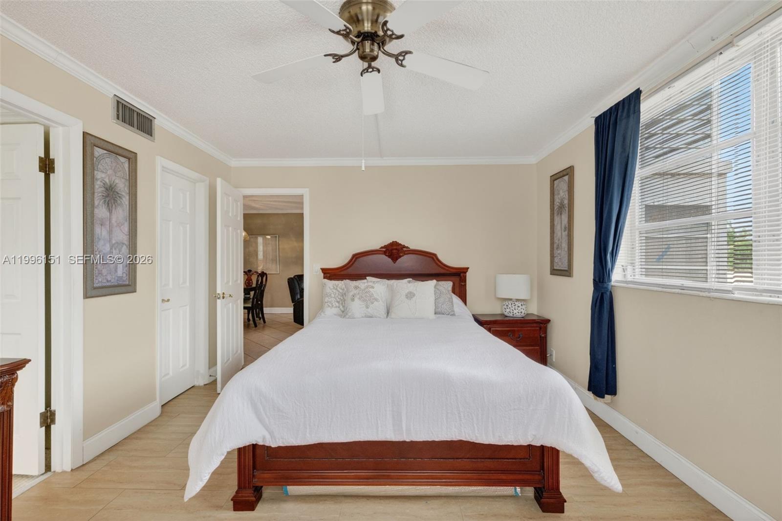 LAUDERDALE OAKS CONDO XII - Residential