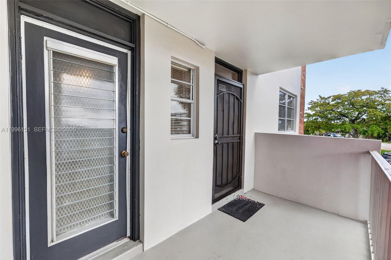 LAUDERDALE OAKS CONDO XII - Residential