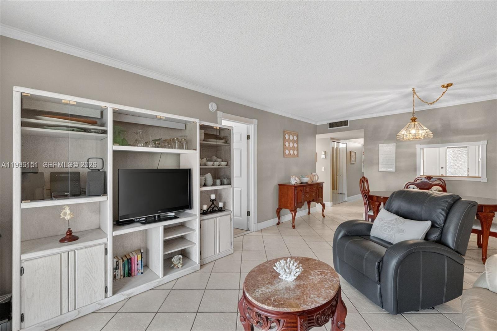 LAUDERDALE OAKS CONDO XII - Residential