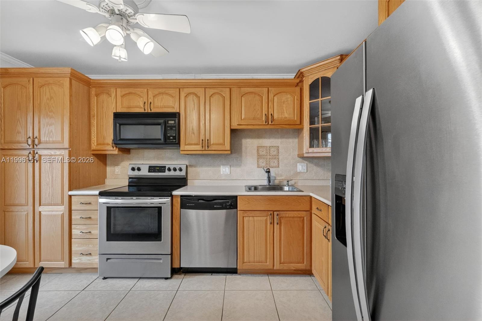 LAUDERDALE OAKS CONDO XII - Residential