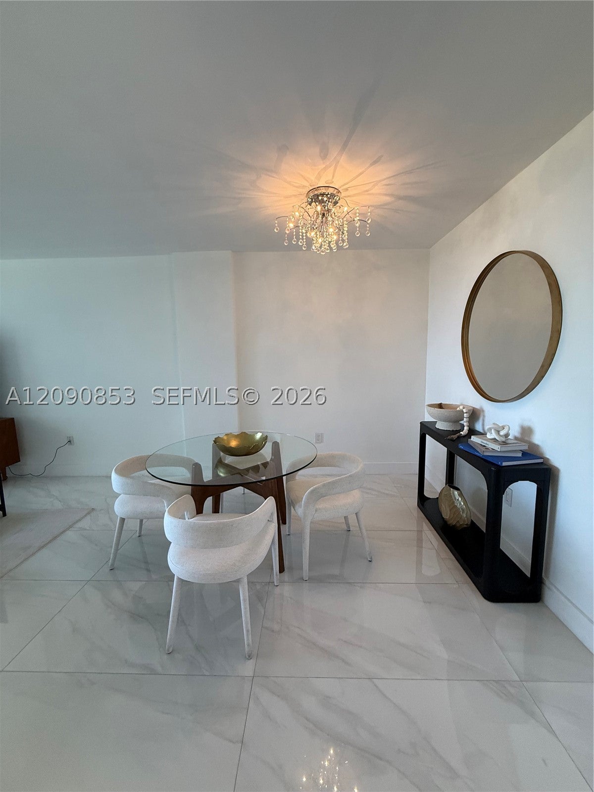 10275 Collins Ave 434