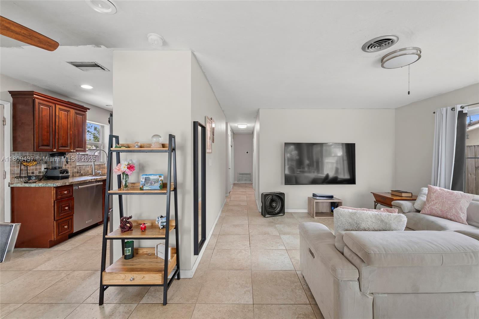 3848 Ne 16th Ave, Pompano Beach, Broward County, Florida - 3 Bedrooms  
2 Bathrooms - 