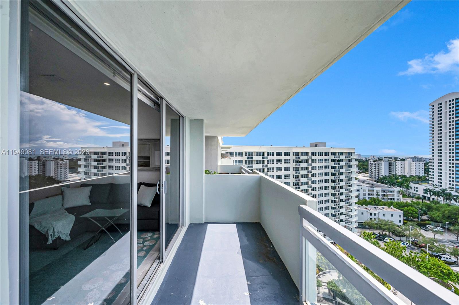 FLAMINGO SOUTH BEACH I CO - Residential Lease