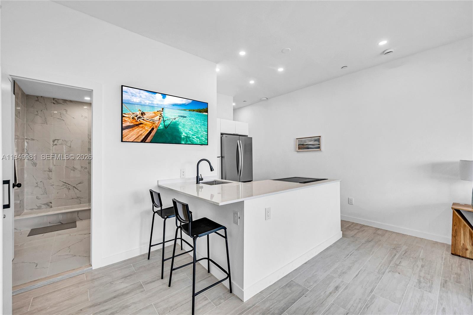 FLAMINGO SOUTH BEACH I CO - Residential Lease