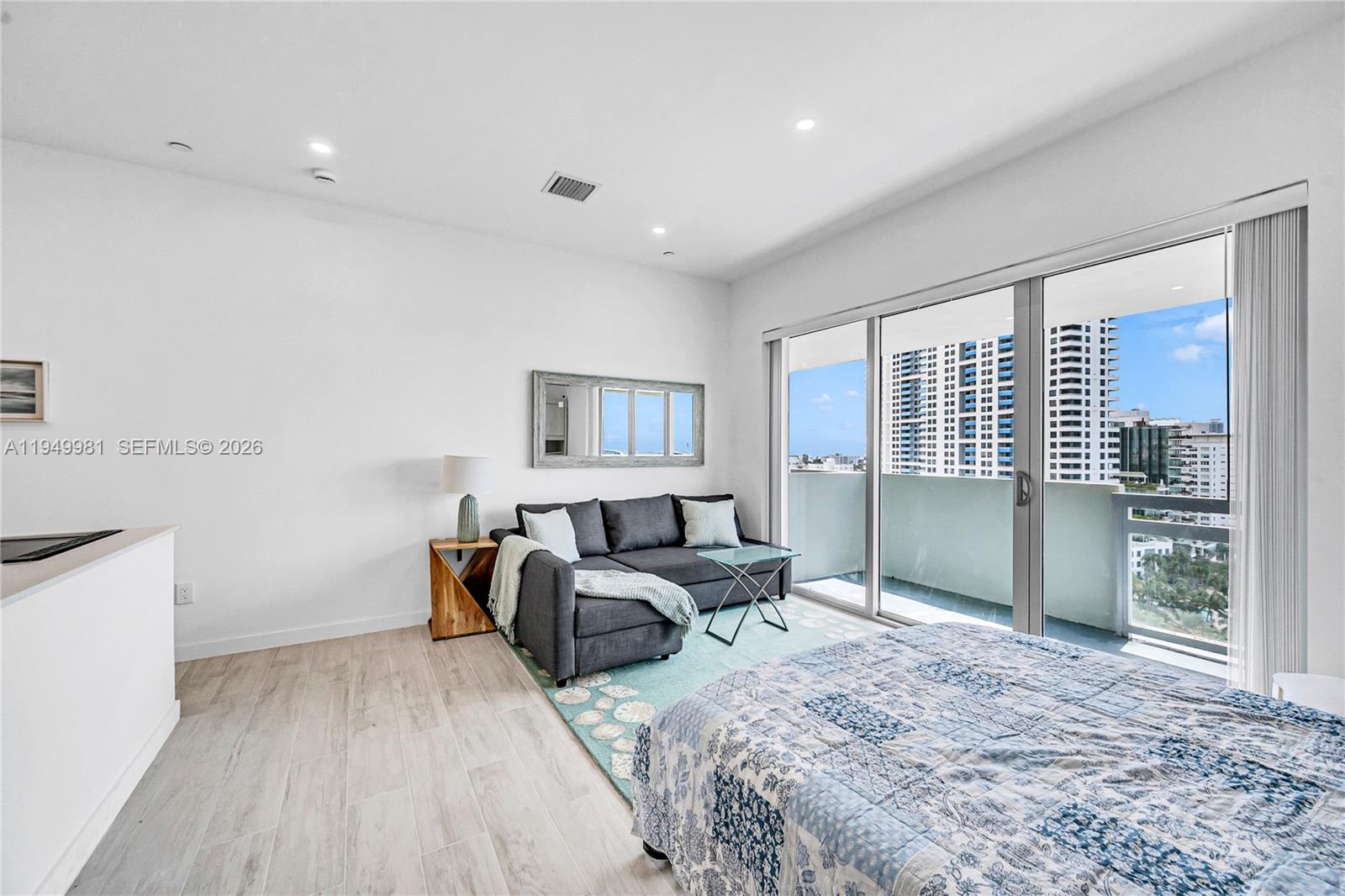 FLAMINGO SOUTH BEACH I CO - Residential Lease