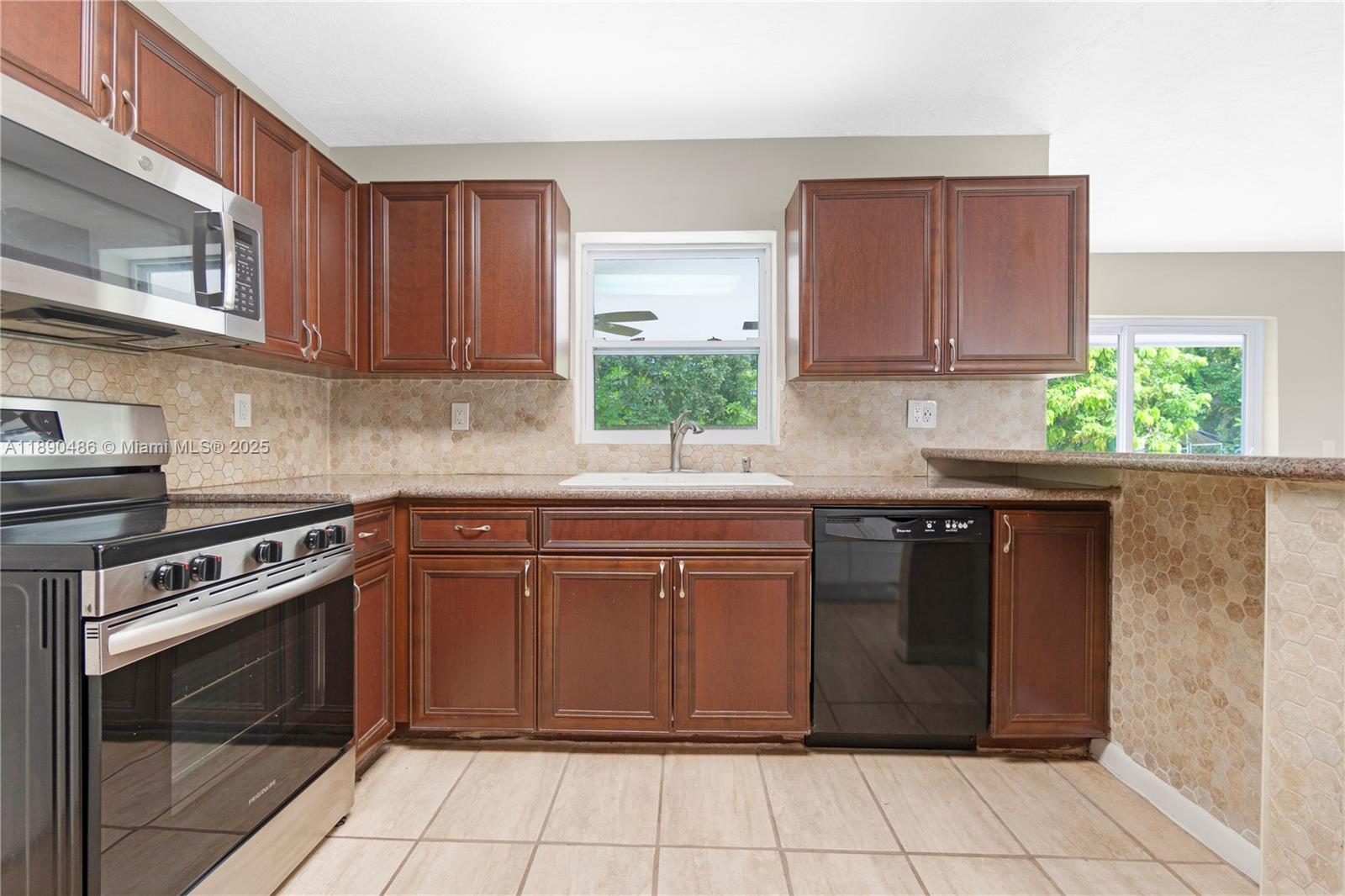 DIXIE HEIGHTS - Residential