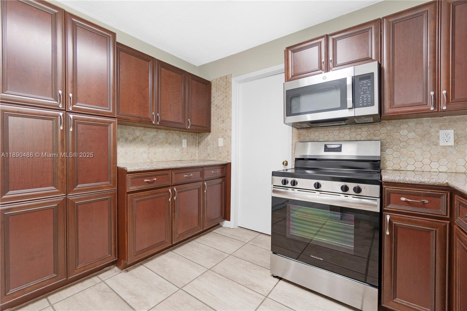 DIXIE HEIGHTS - Residential