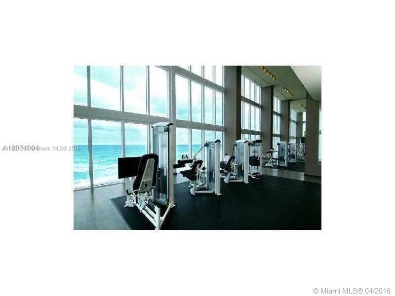 BEACH CLUB CONDO - Residential Lease