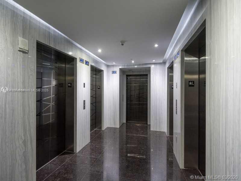 BEACH CLUB CONDO - Residential Lease