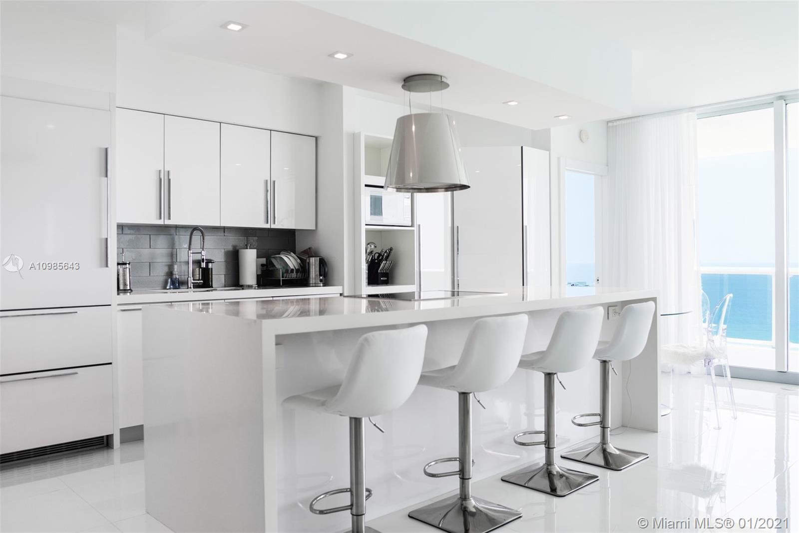 GREEN DIAMOND CONDO - Residential