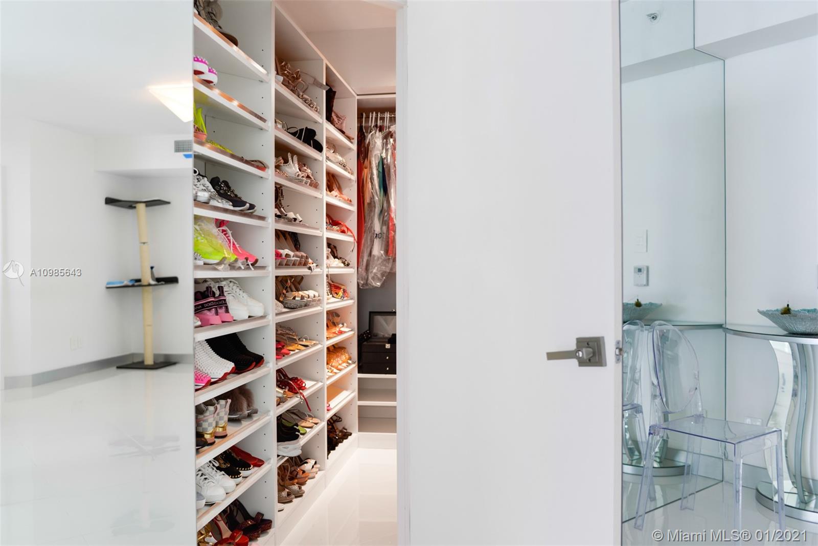 GREEN DIAMOND CONDO - Residential