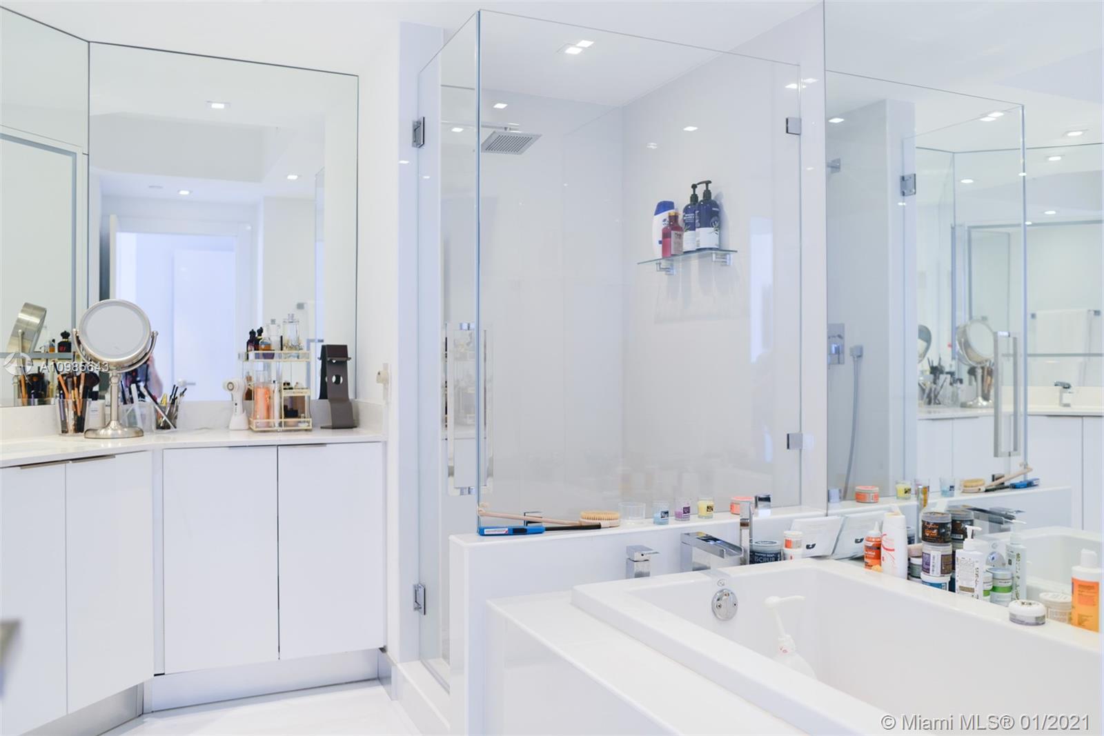GREEN DIAMOND CONDO - Residential