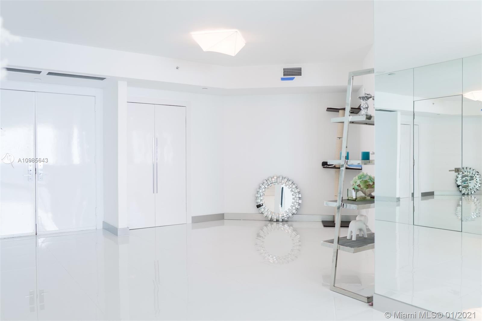 GREEN DIAMOND CONDO - Residential