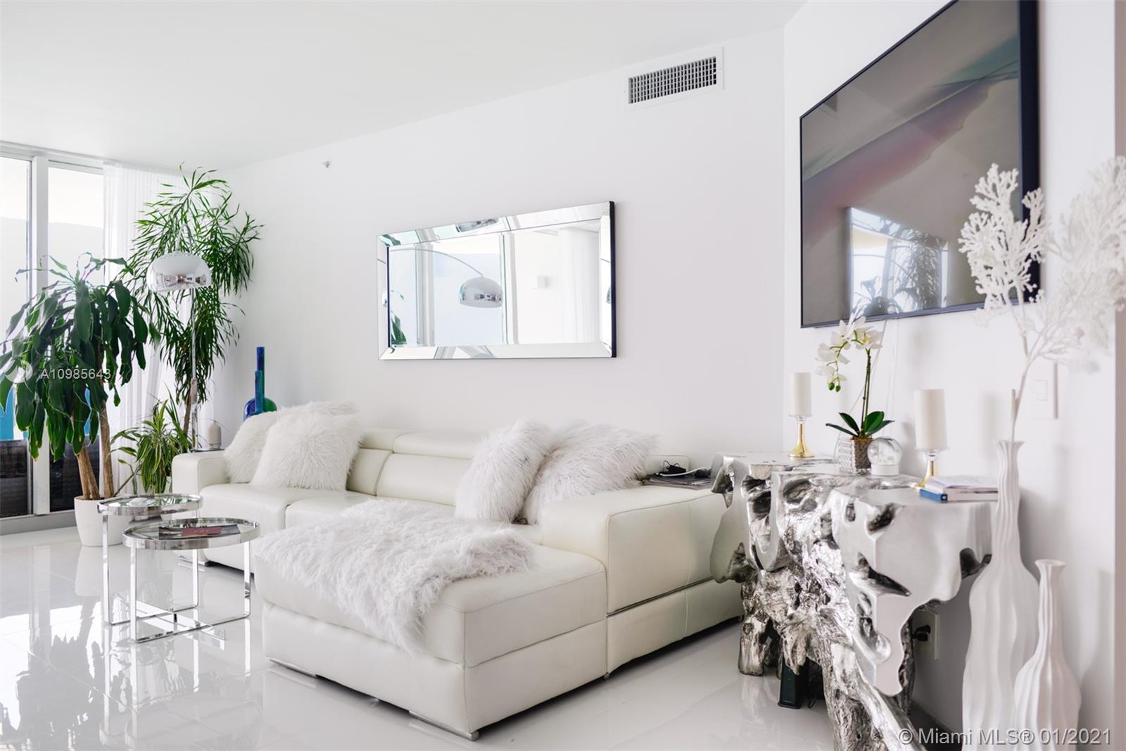 GREEN DIAMOND CONDO - Residential