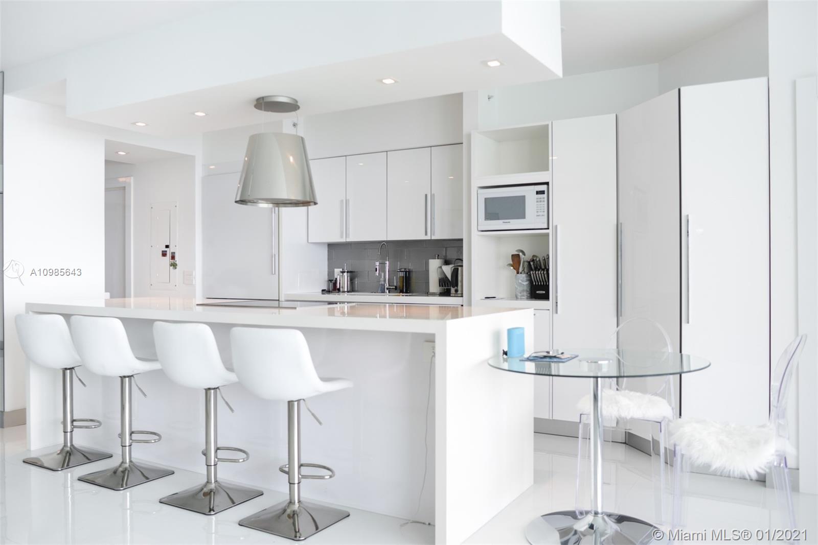 GREEN DIAMOND CONDO - Residential