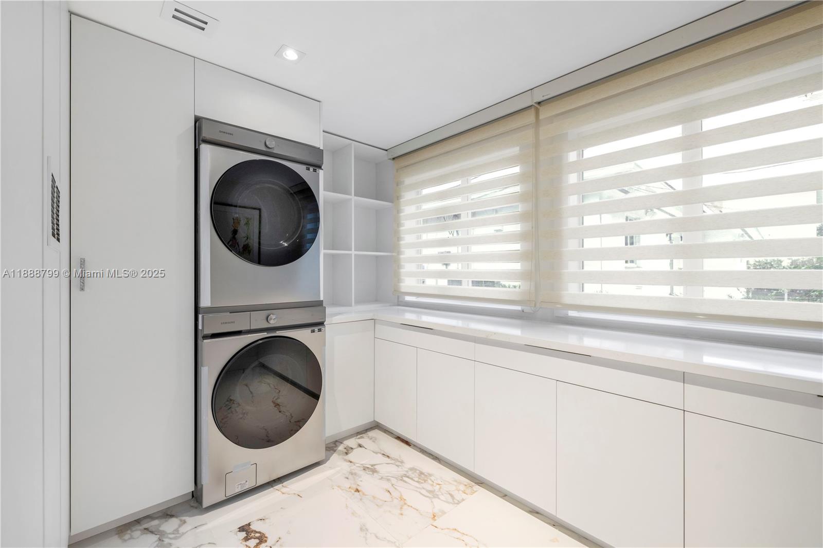 CRYSTAL VIEW - Residential Lease