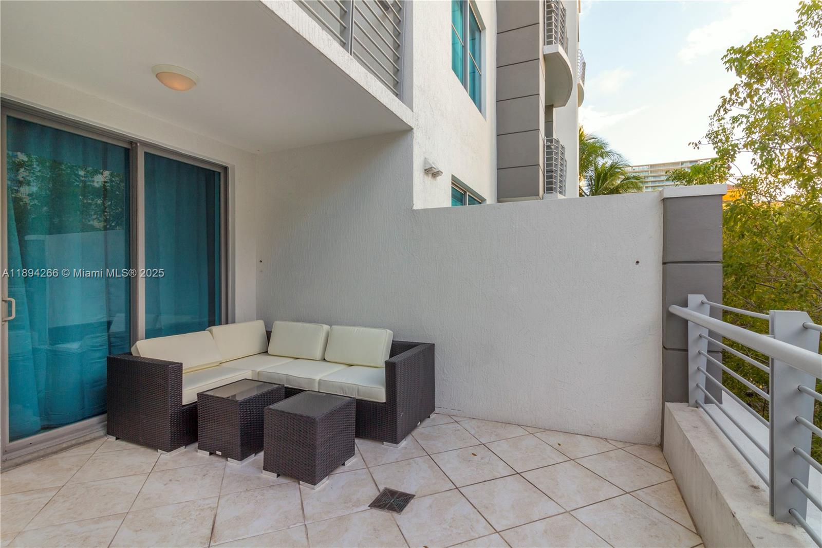THE COSMOPOLITAN RESIDENC - Residential Lease