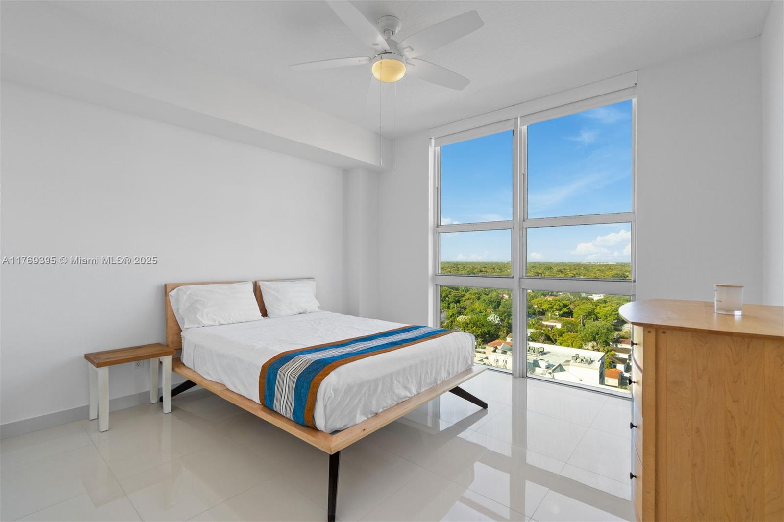 DA VINCI ON DOUGLAS CONDO - Residential