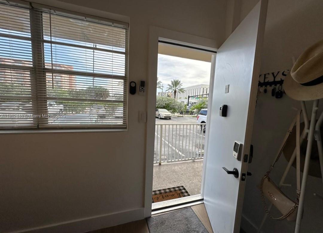 26 Diplomat Pkwy 2214